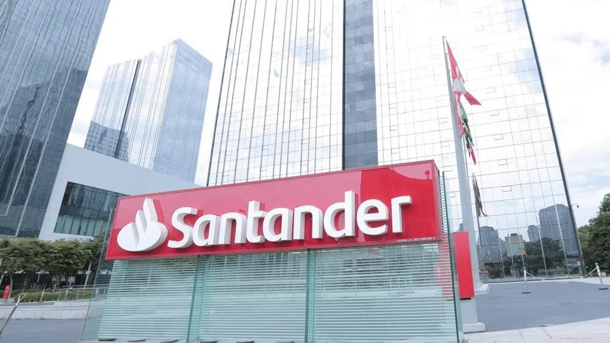 Banco Santander convoca una nueva edición de su programa SW50 para impulsar el liderazgo femenino 