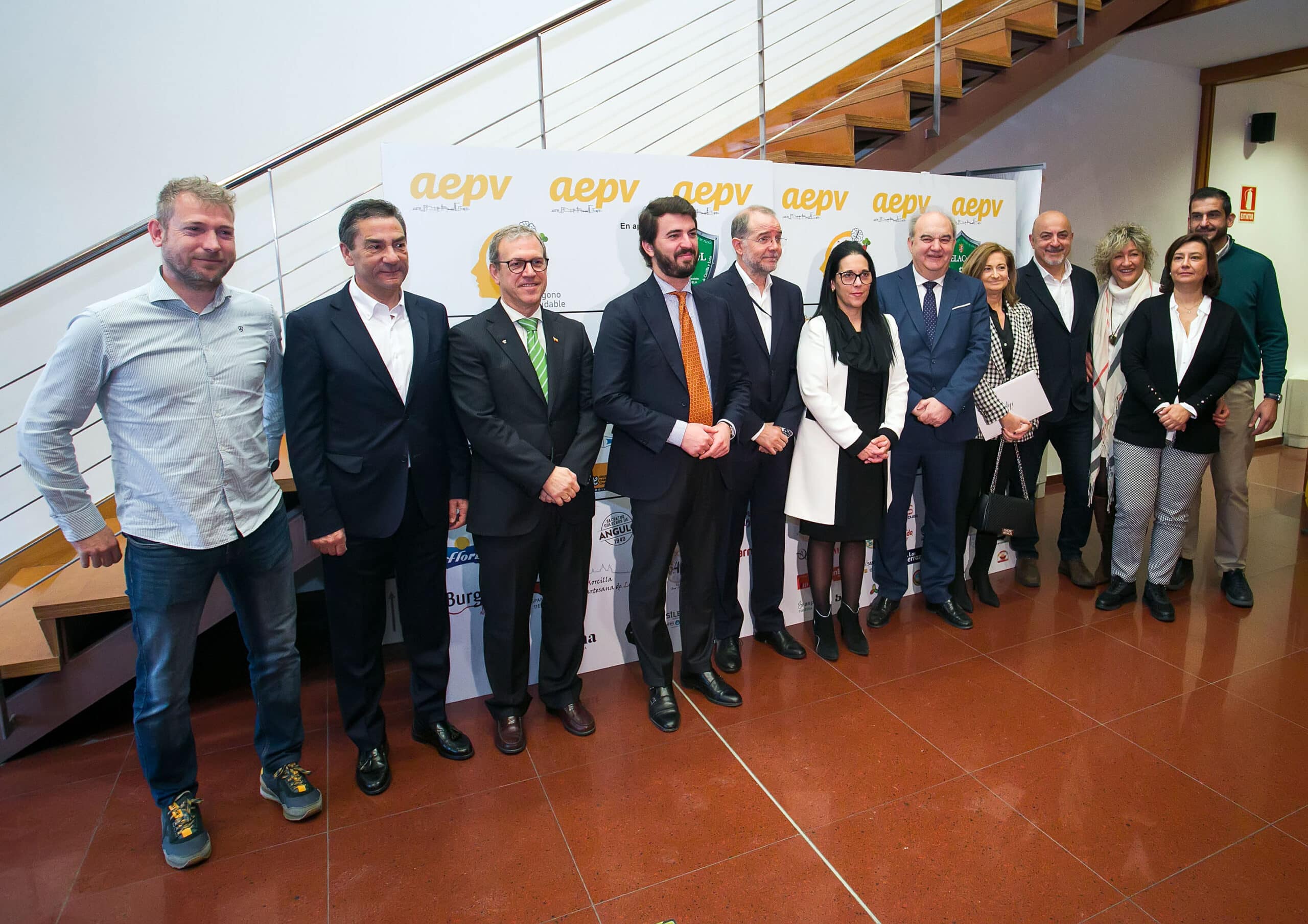 García-Gallardo compromete una «estrategia conjunta» para el Corredor Central y el  Madrid-Aranda-Burgos