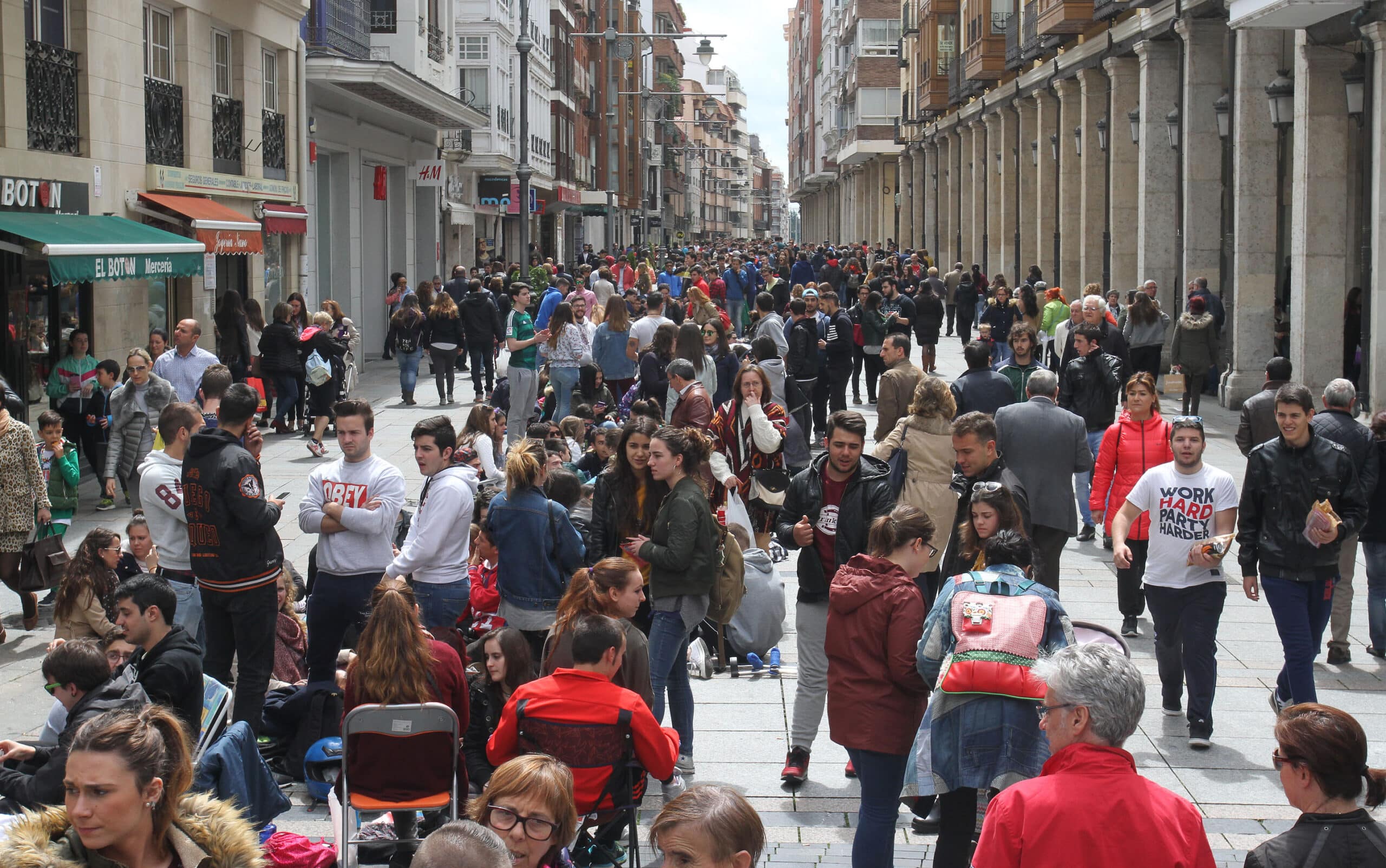La población crece en Castilla y León en 6.000 personas, un 0,26 por ciento más que en 2022
