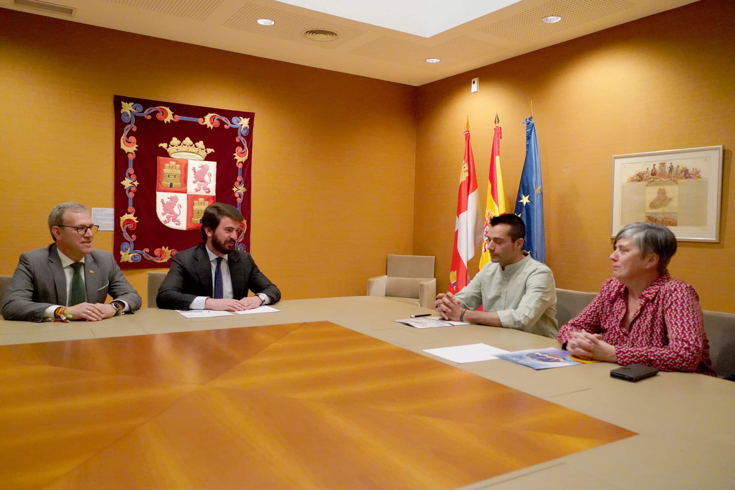 García-Gallardo lamenta que algunas organizaciones humanitarias  «colaboren» con el «tráfico de personas»