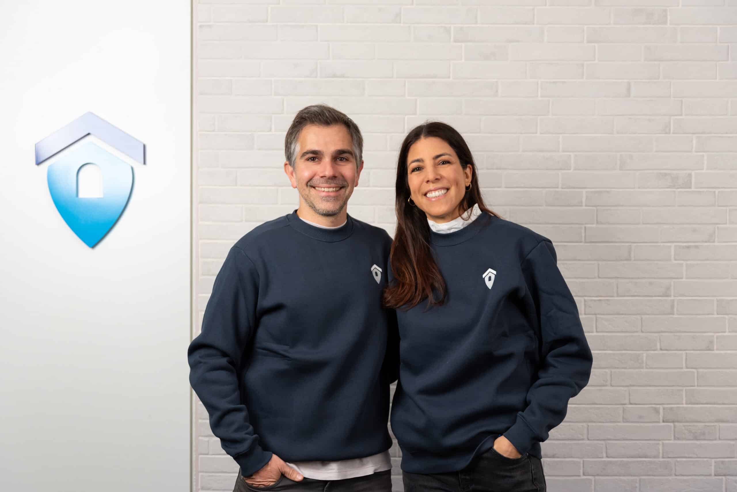 Tiko adquiere Housell