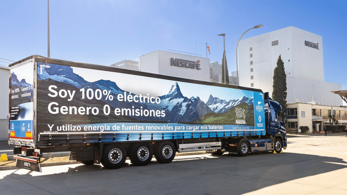 Nestlé y Masiques apuestan por las cero emisiones con el primer camión Gama T 100% eléctrico de Renault Trucks en España  