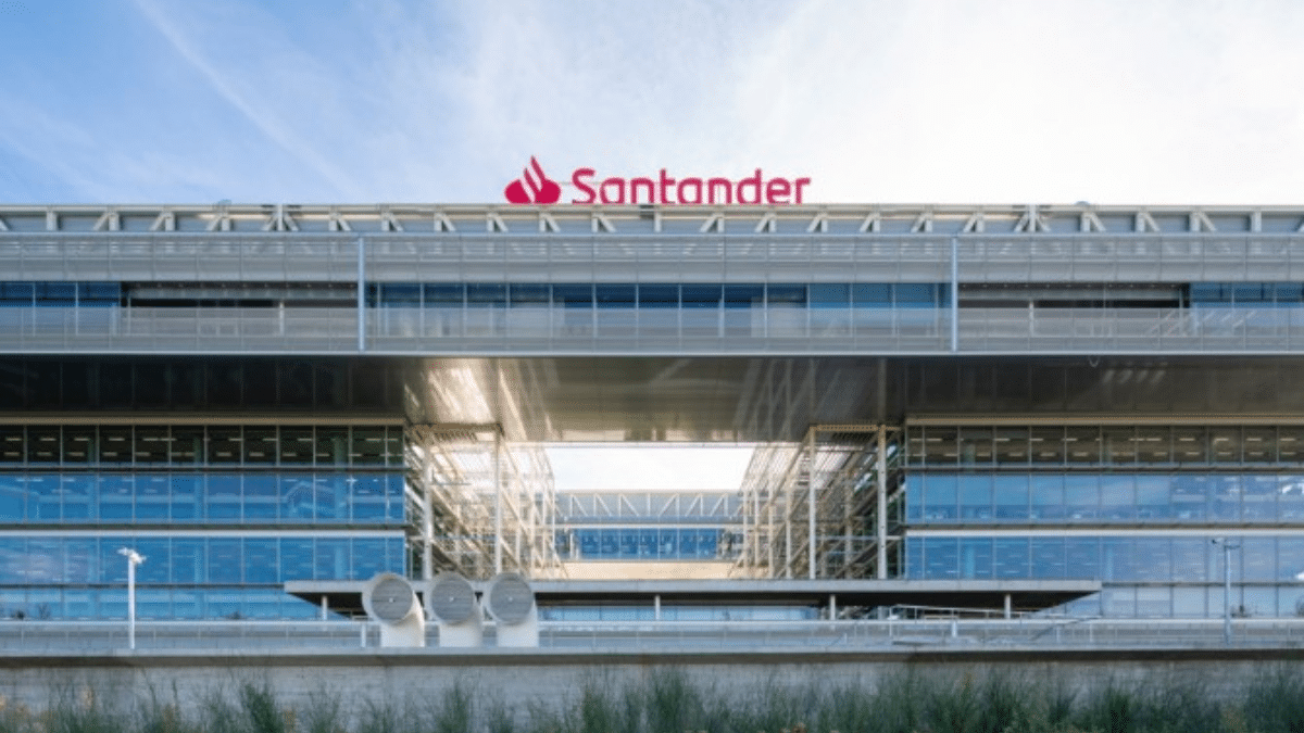 Santander aumenta un 50% el dividendo en efectivo por acción de 2023 y lanza una recompra de 1.500 millones 