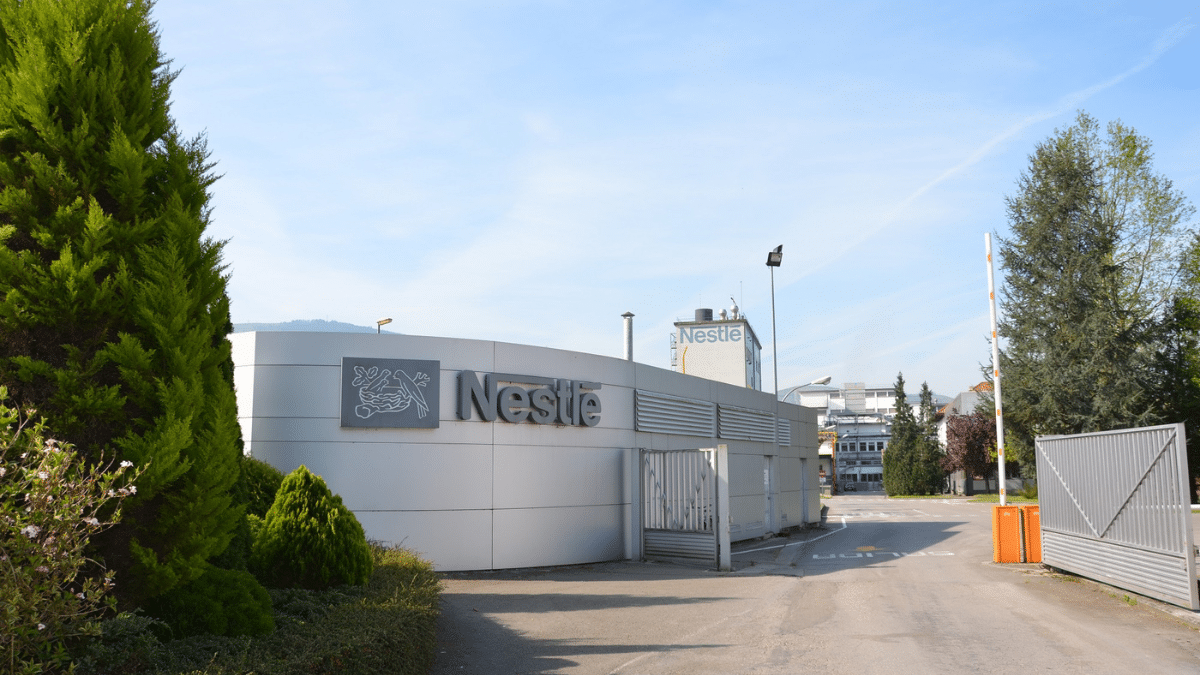 Nestlé amplía la capacidad de producción de vapor de  la caldera de biomasa de su fábrica cántabra  