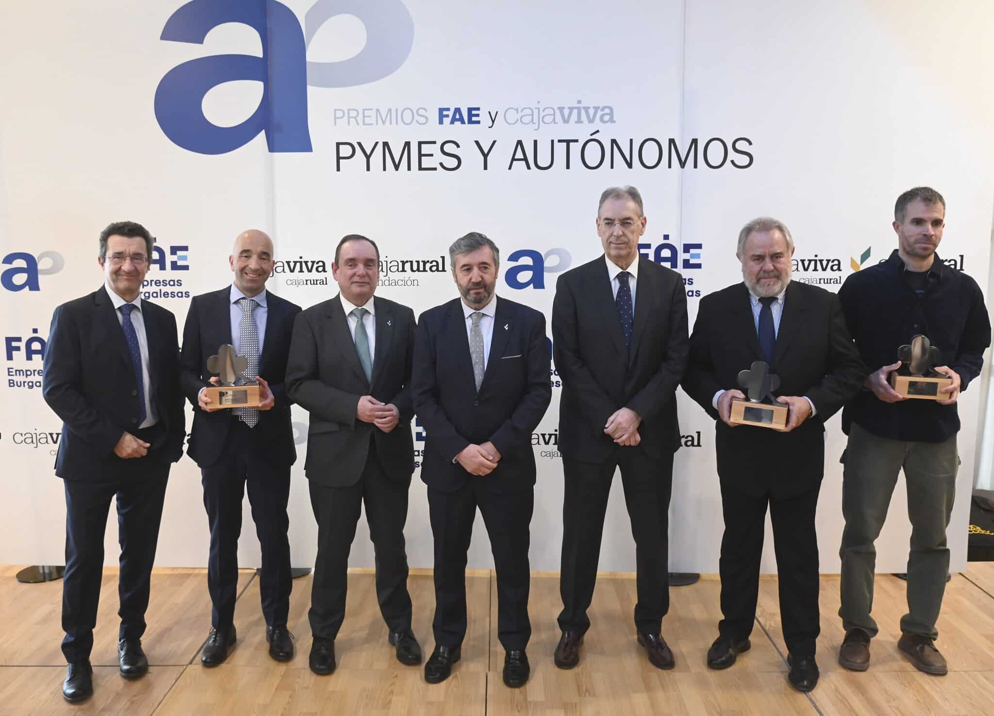 EIC, Montajes Eléctricos y SBNClima reciben los premios Pymes y Autónomos de FAE y Cajaviva