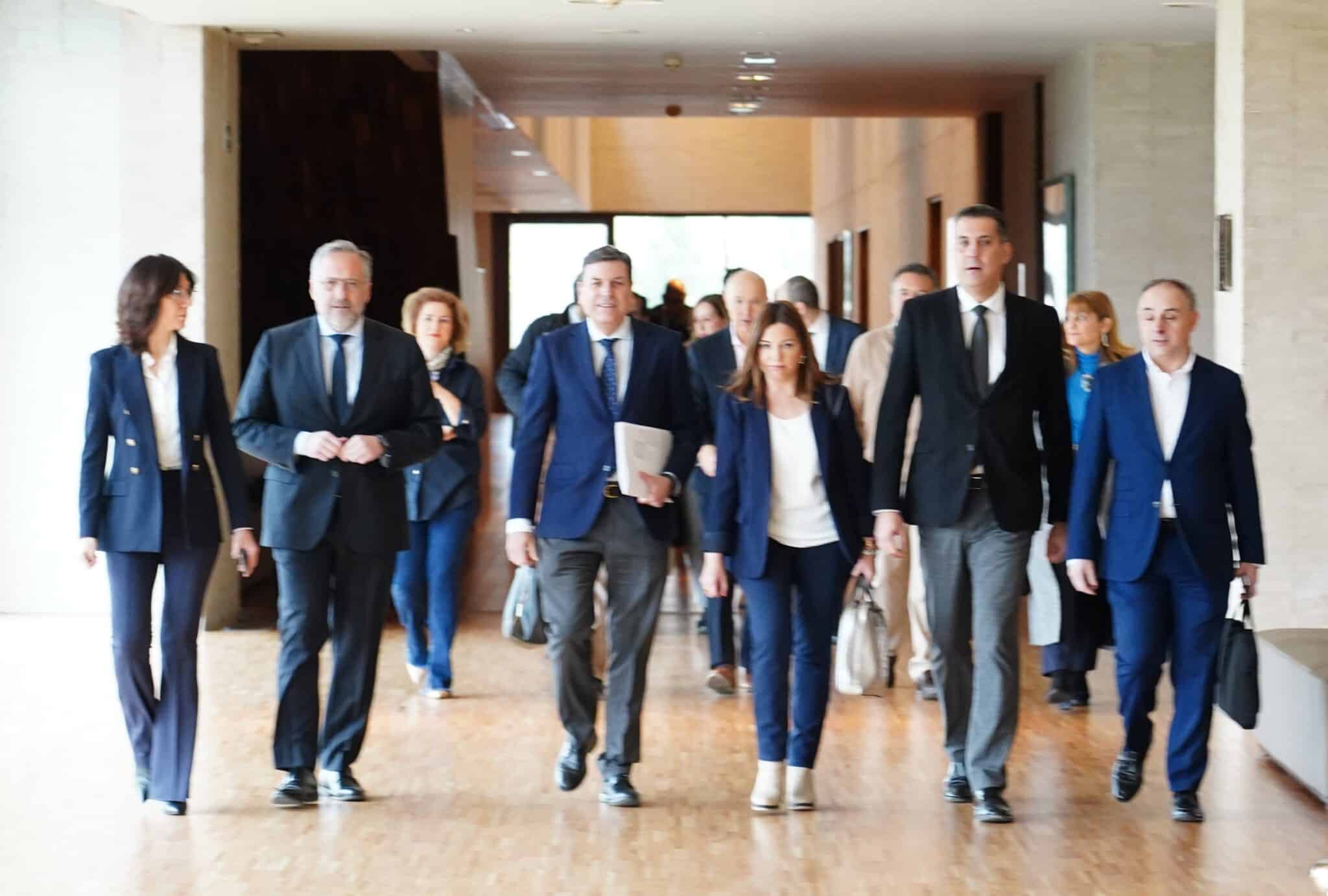 Carriedo anuncia un programa para captar inversiones de firmas multinacionales