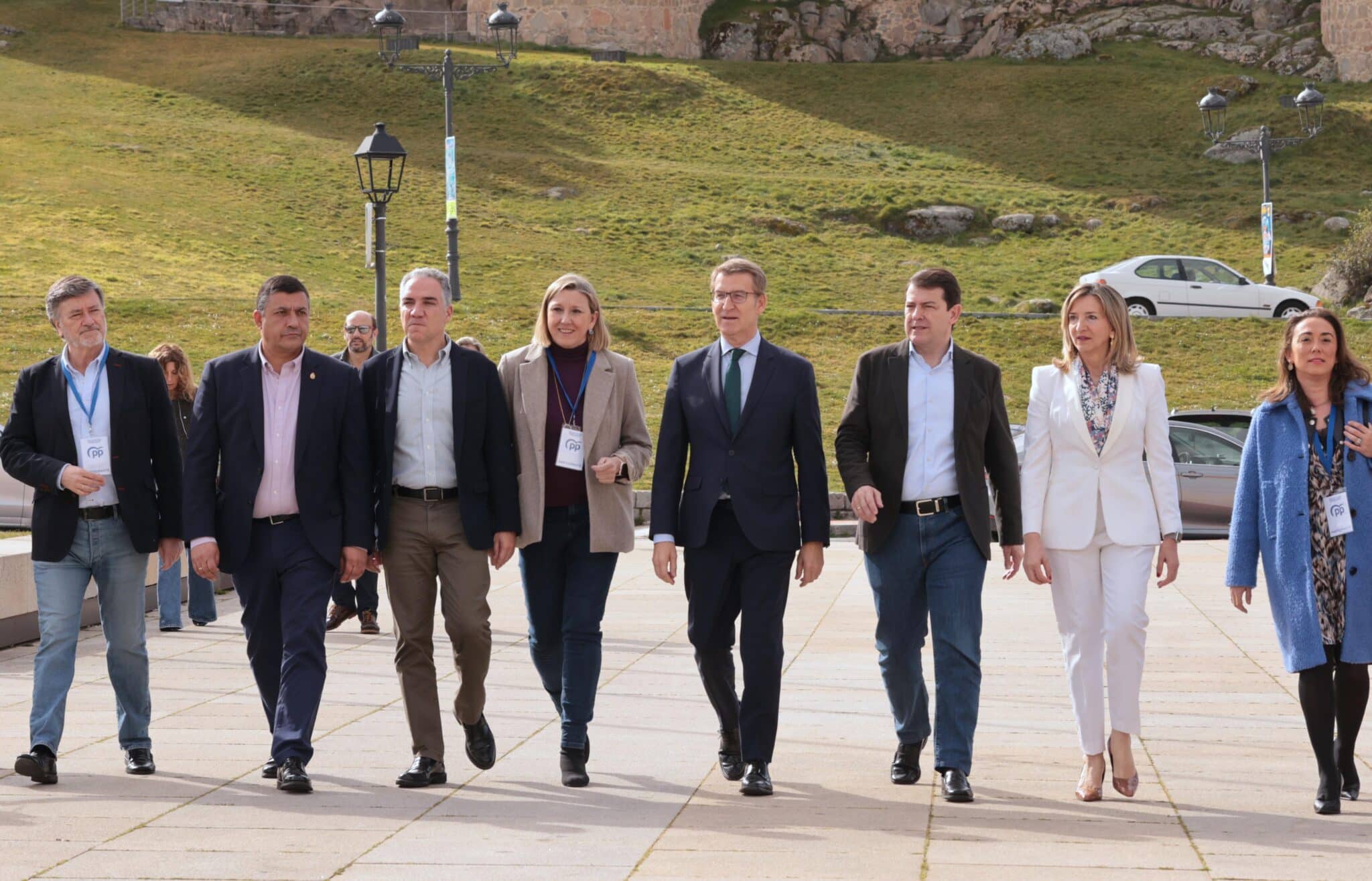Mañueco exige la dimisión de Puente por sus palabras «machistas» contra Díaz Ayuso