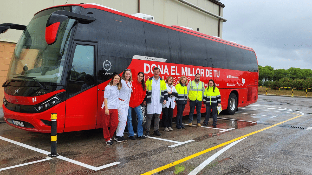 La fábrica de Nestlé en Reus se vuelca en una donación de sangre y médula