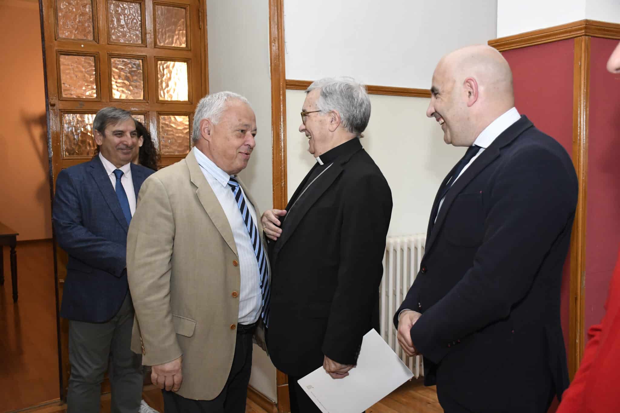 Santonja ve en Las Edades la «oportunidad» de «revitalizar» el patrimonio de todas las provincias