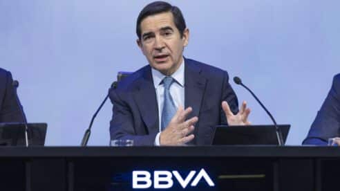 El BBVA no se amilana con las amenazas del Gobierno y pide a la CNMV autorización para lanzar la opa sobre el Banco Sabadell