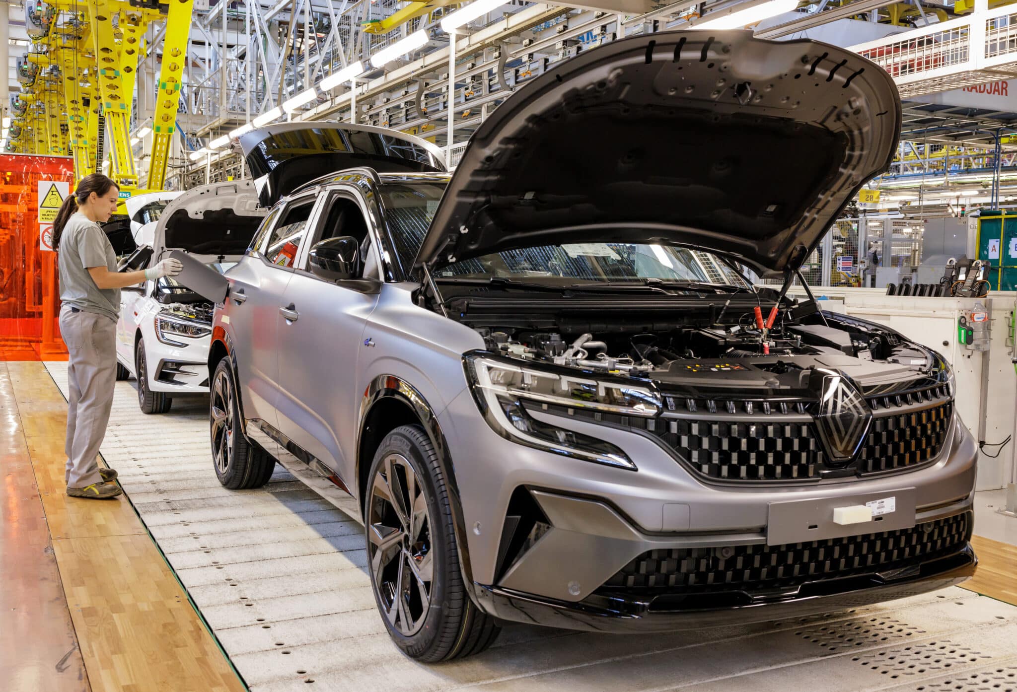 Las plantas de Renault en España aumentan producción un 18 por ciento y llegan a 302.000 unidades