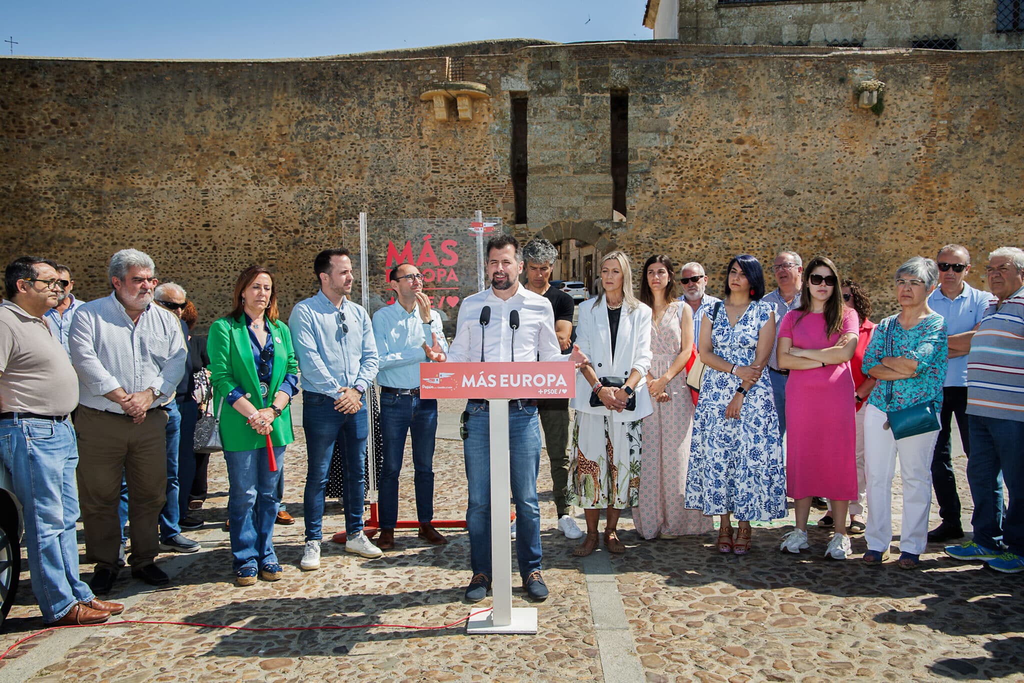 Tudanca vincula los datos de empleo con la «eficacia» de las «políticas socialdemócratas»