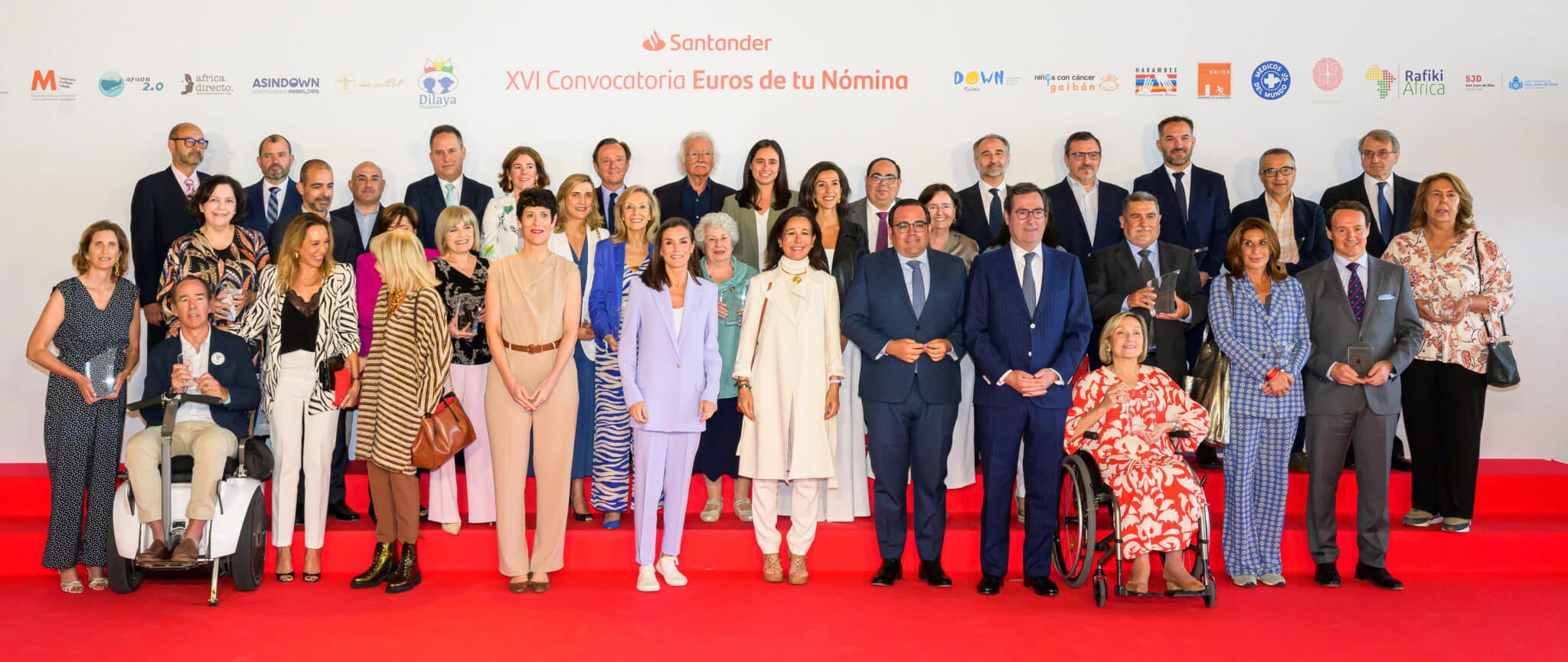 Su Majestad la Reina y Ana Botín presiden la XVI Convocatoria “Euros de tu Nómina”, que este año reparte 700.000 euros a las ONG ganadoras