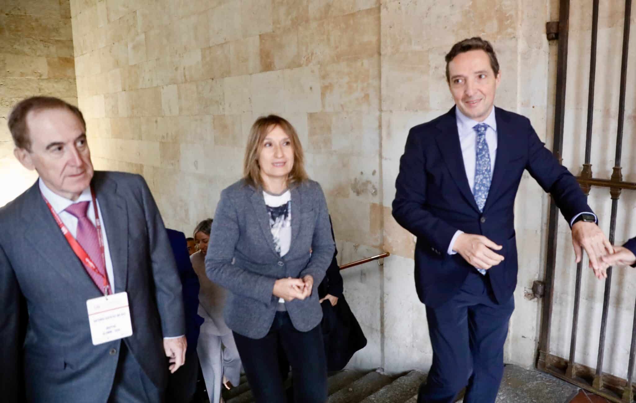 La USAL impulsa un programa de mil becas en empresas de Salamanca, Zamora y Ávila