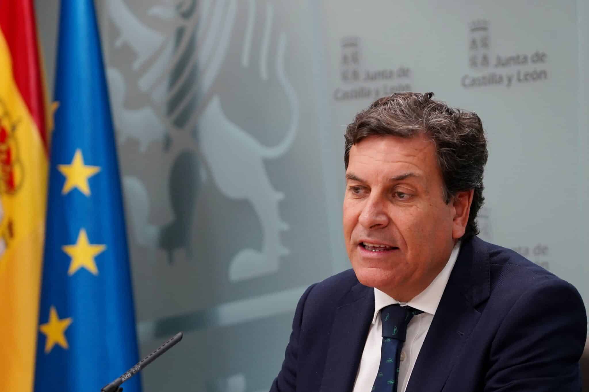 La Junta confía en que el PIB de 2025 llegue al tres por ciento y el paro baje al 9,4