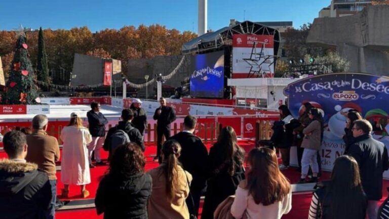 ElPozo Alimentación celebra la Navidad con Javier Fernández en una emblemática pista de hielo