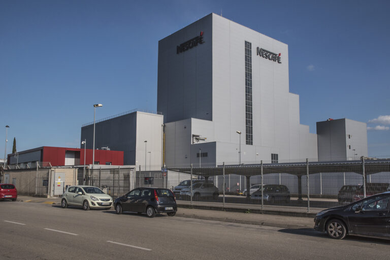 Nestlé España invierte más de 500.000 € para reducir el uso de agua en su fábrica de café en Girona
