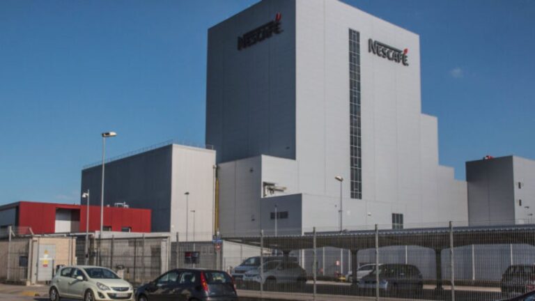 Nestlé refuerza su compromiso con la sostenibilidad: reduce el consumo de agua en su fábrica de Girona