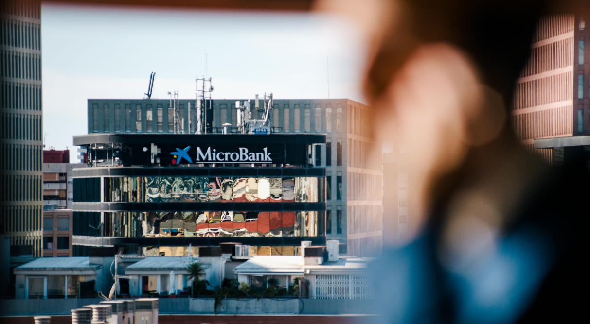 MicroBank duplica el volumen de financiación con impacto social y supera los 2.000 millones
