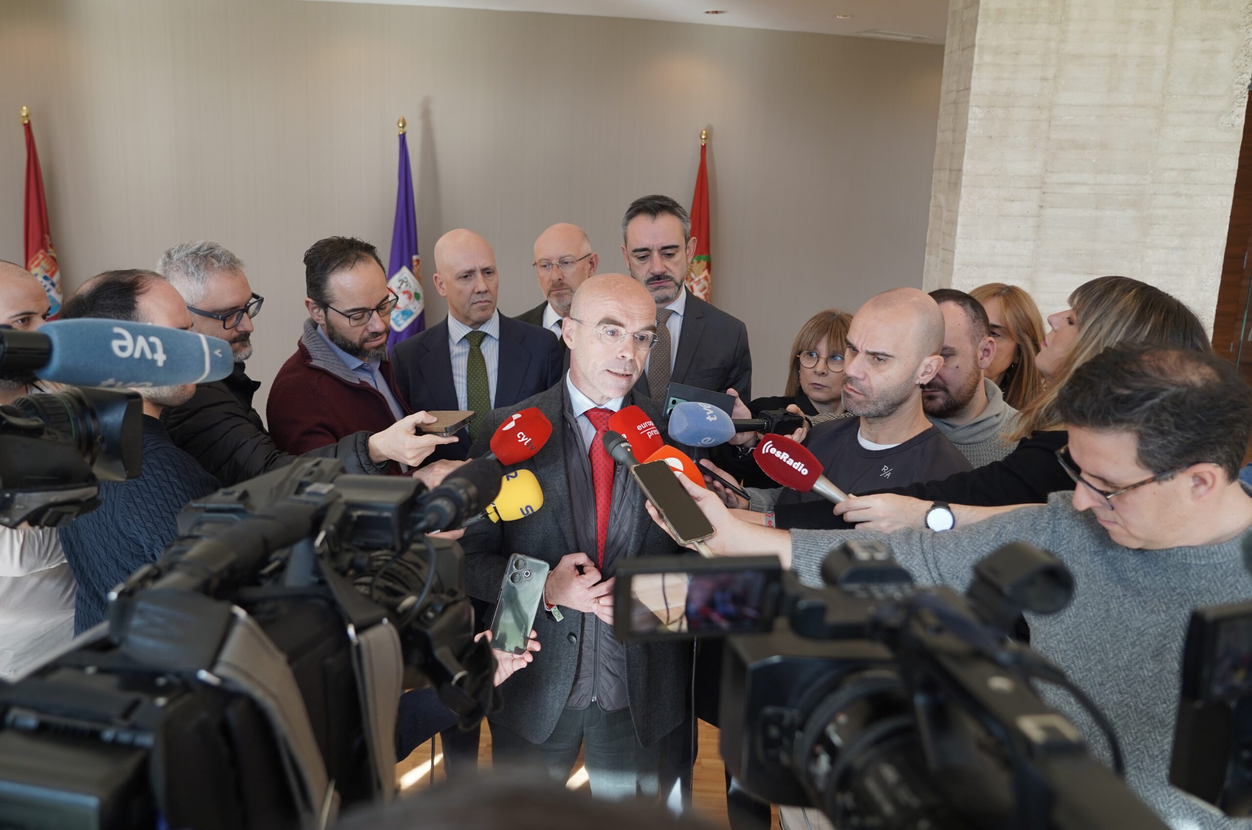 Buxadé lamenta que la Junta «no haya dicho nada» sobre los perjuicios del pacto verde o Mercosur