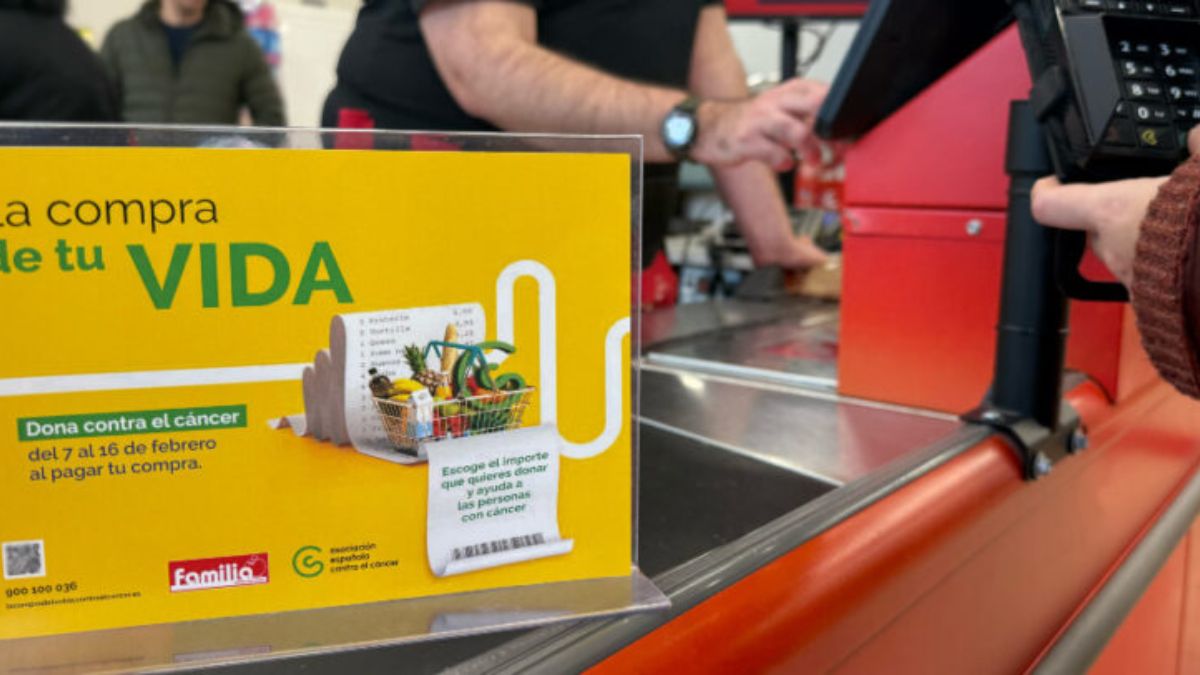 Vegalsa-Eroski y sus clientes recaudan más de 11.500 euros para la lucha contra el cáncer
