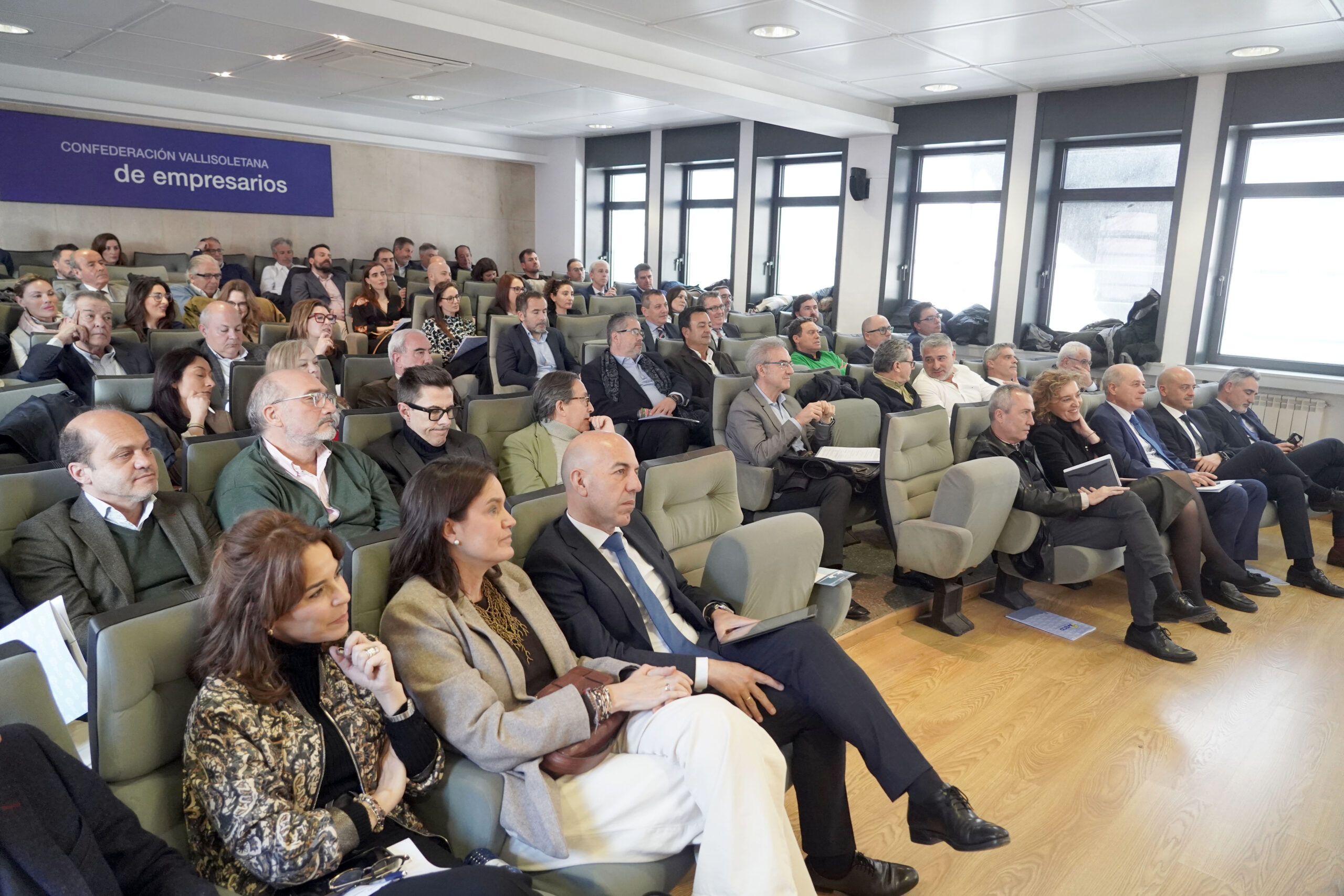 Lento desarrollo del suelo y falta de mano de obra encarecen el problema de la vivienda, alerta el sector
