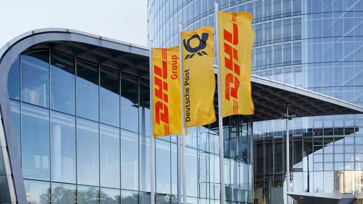 DHL limita el envío de paquetes a Estados Unidos: solo ‘regalo’ y por menos de 100 dólares