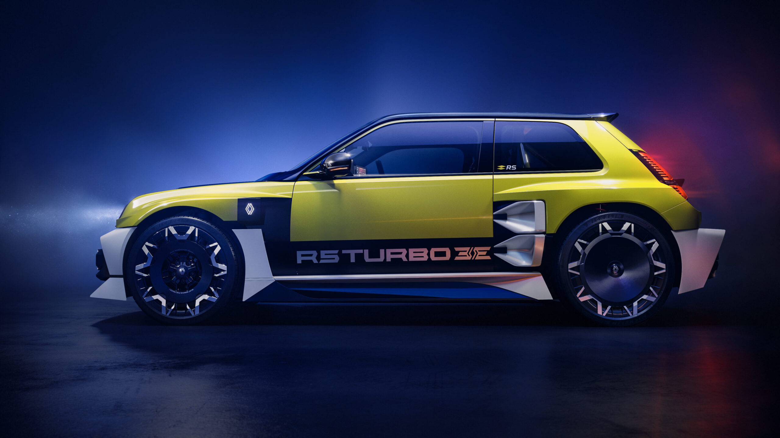 Renault rinde homenaje al R-5 de 1980 con un ‘depredador’ turbo adaptado a la carretera