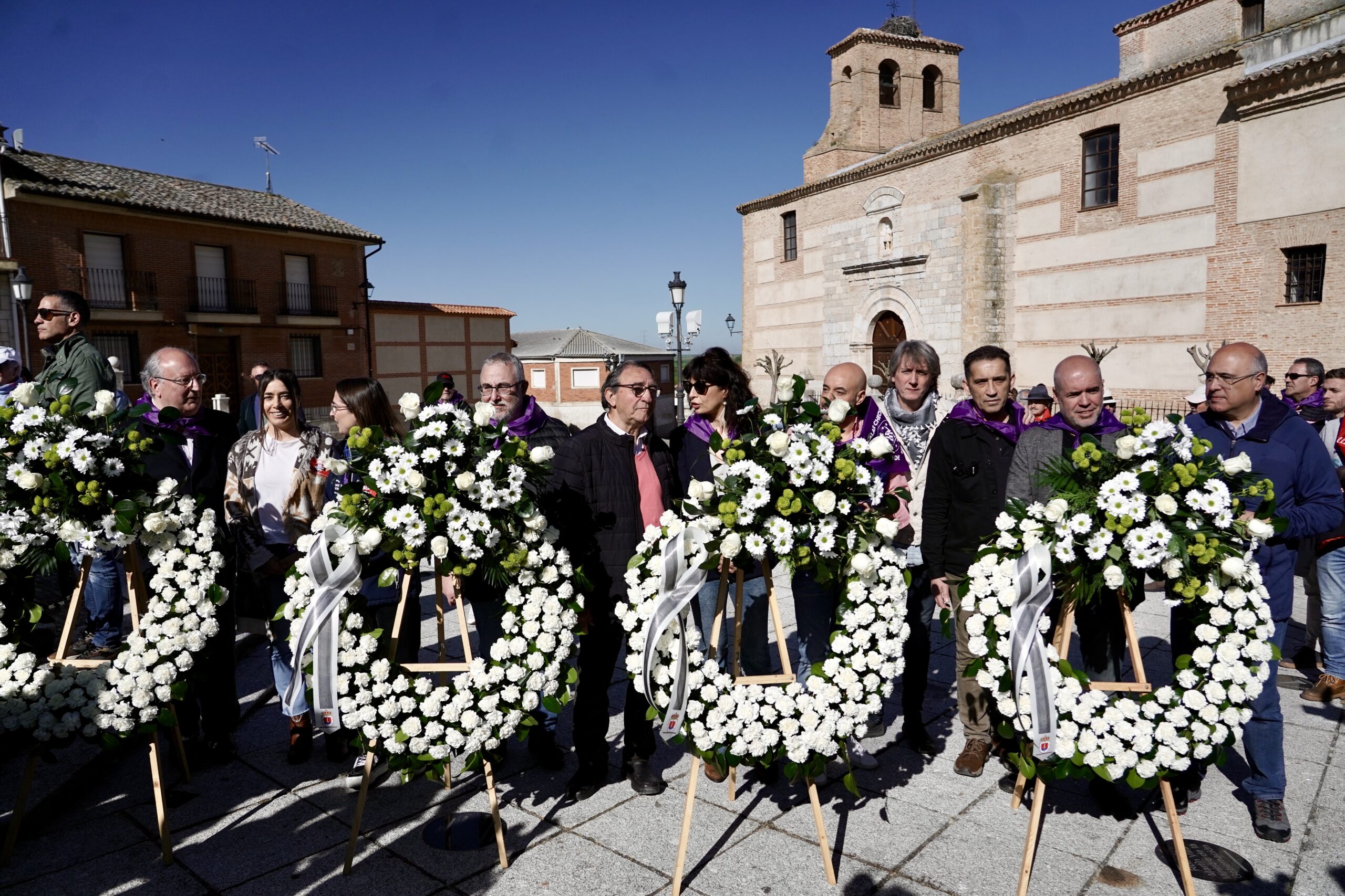 Partidos y colectivos de izquierda llevan a Villalar la memoria del Papa Francisco