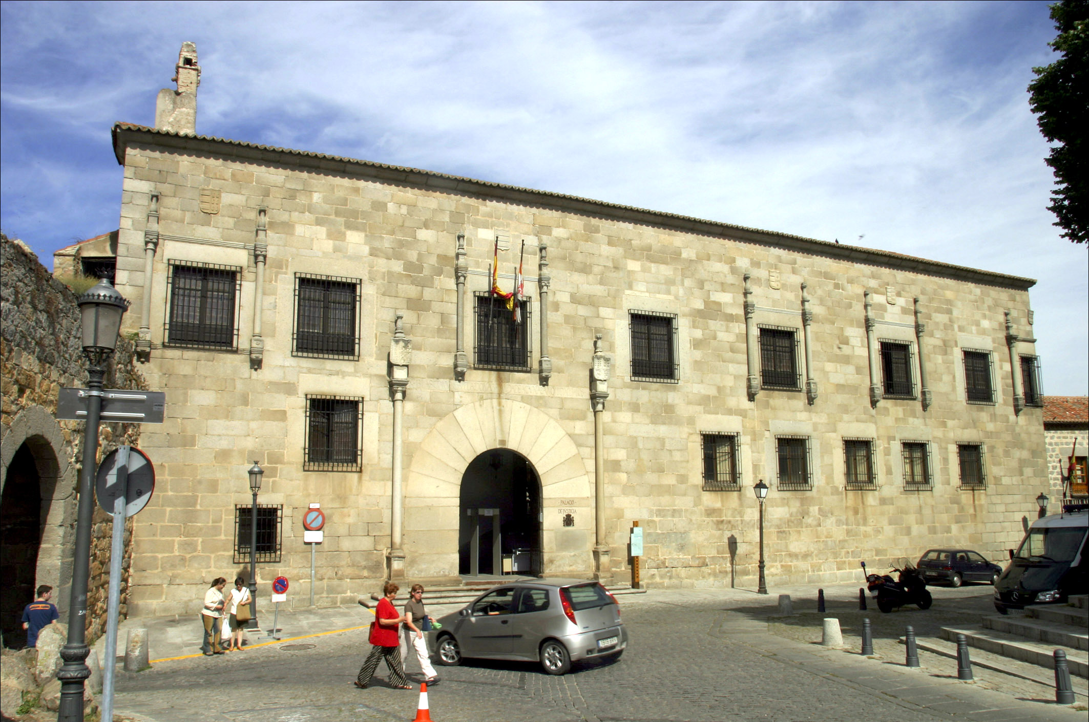 Un abulense acogido a la Ley de Segunda Oportunidad logra exonerarse de una deuda de 33.000 euros