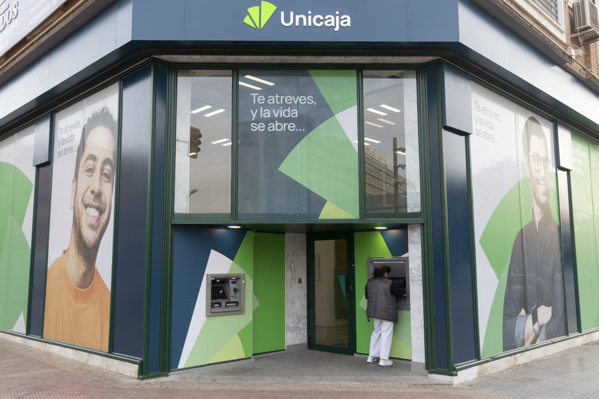 Unicaja lanza la web ‘SolucionaT’ para reforzar la atención a pymes y autónomos