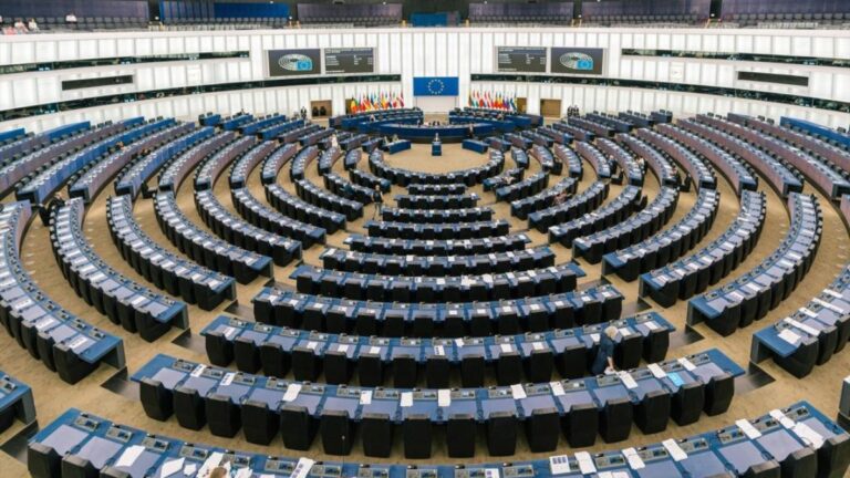 El Parlamento Europeo avala la simplificación del instrumento contra la fuga de carbono