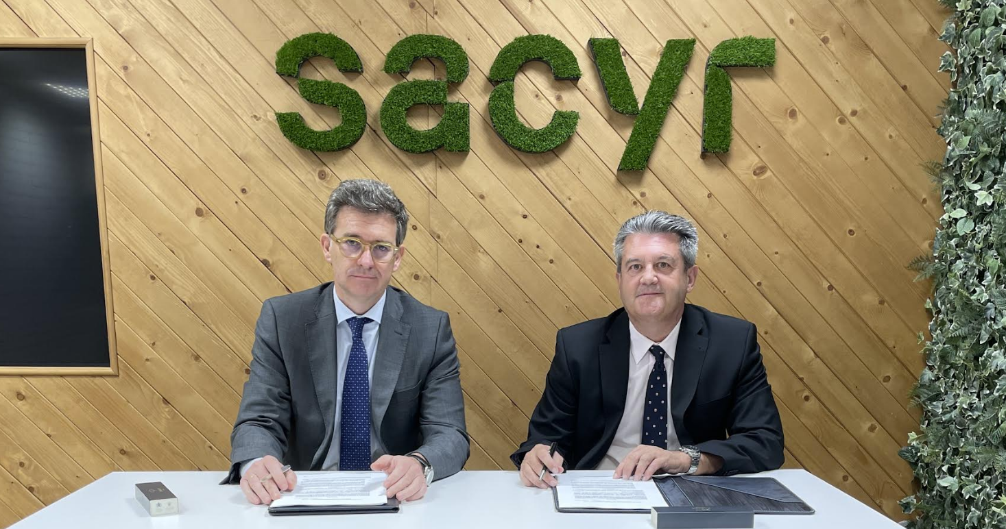 Sacyr y Captoplastic firman un acuerdo para impulsar el control y captura de microplásticos en el agua
