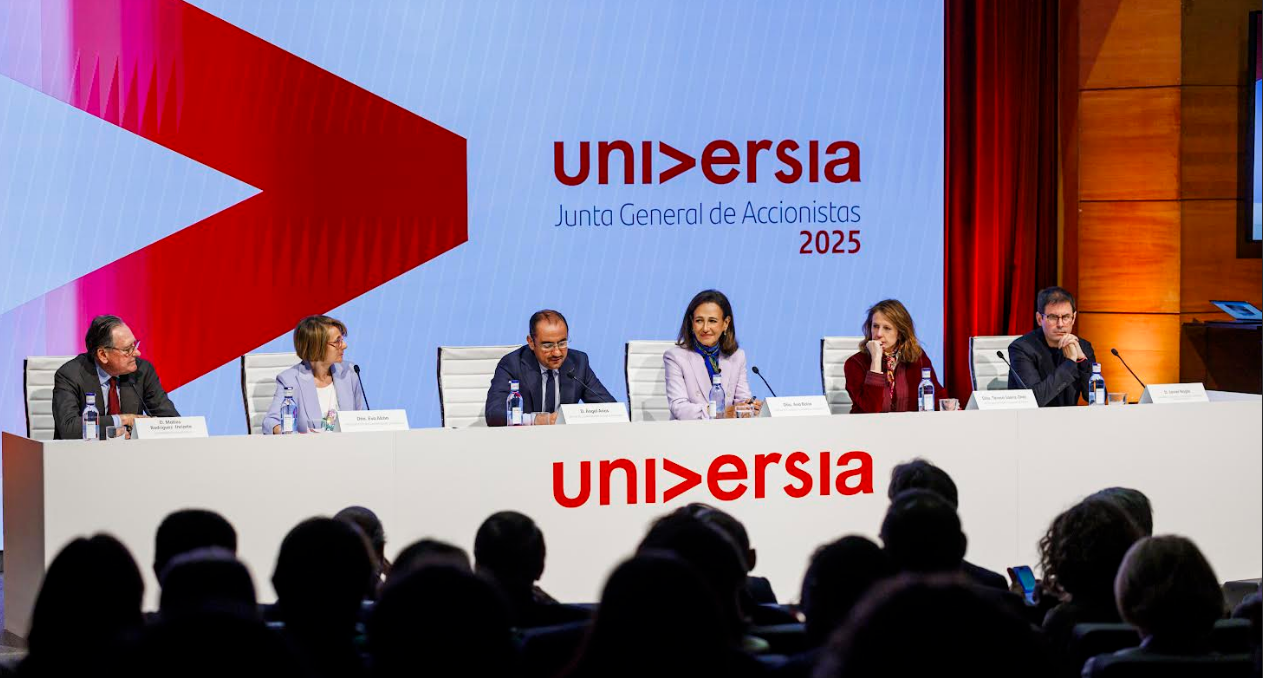 Más de 240.000 personas y empresas podrán acceder en España a las becas y cursos gratuitos de Santander en 2025