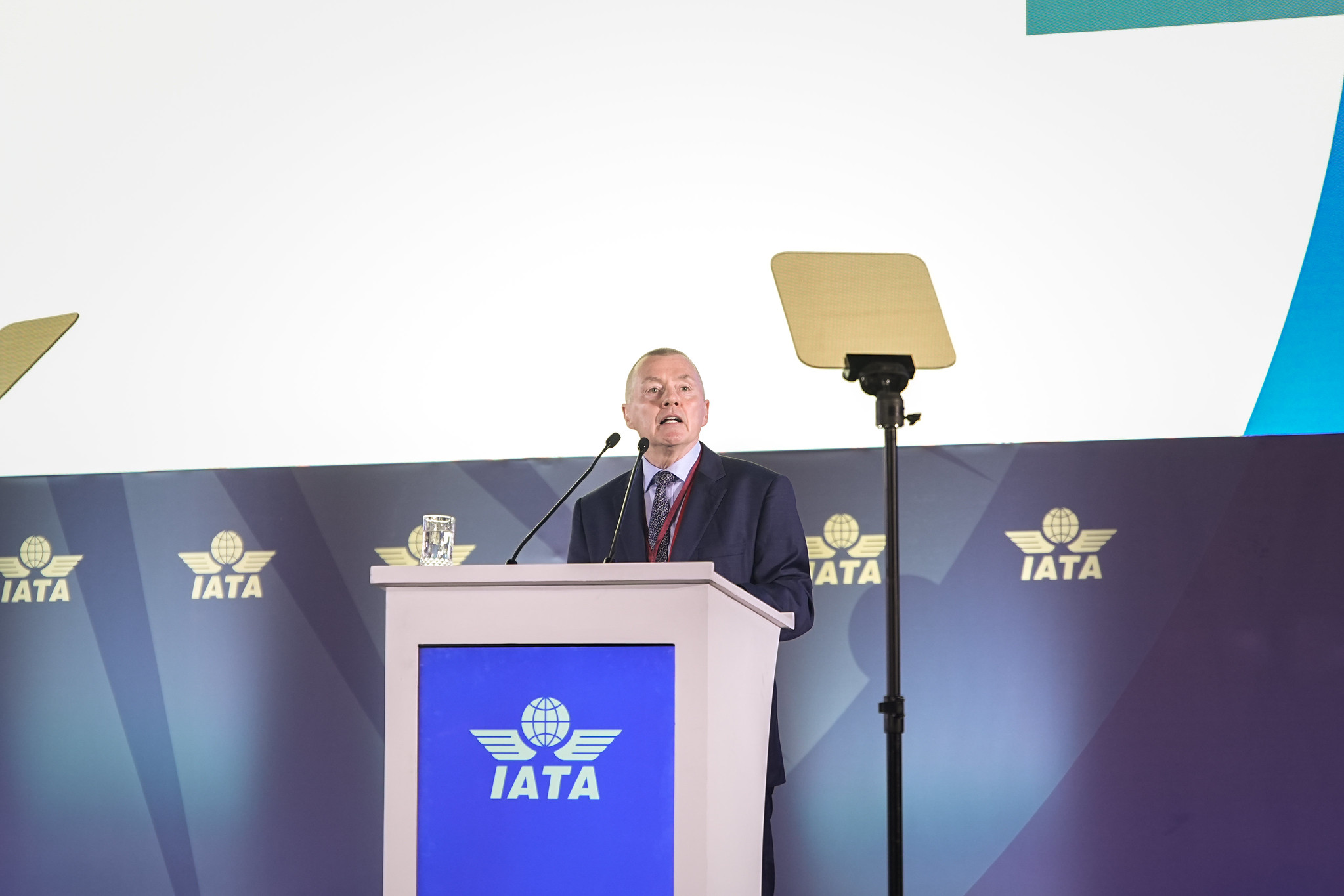 La IATA establece tres prioridades del futuro de la aviación: más seguridad, acceso y sostenibilidad