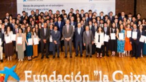 Una generación que despega: la Fundación la Caixa impulsa a 100 estudiantes hacia la excelencia global