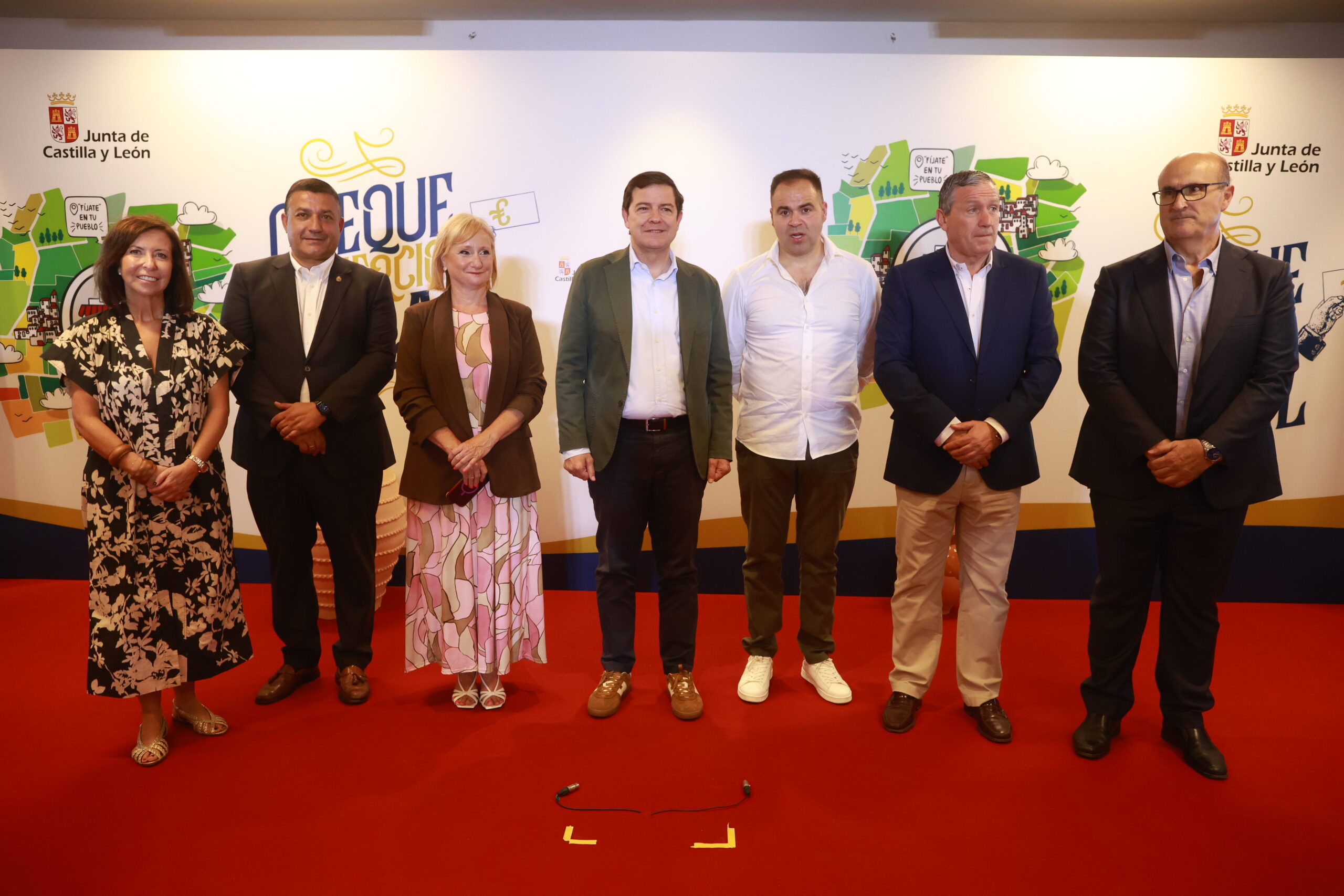 El Cheque Comercio Rural nace para revitalizar la economía local y asentar población