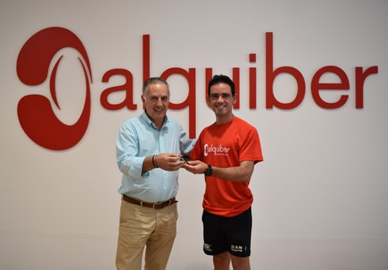 El marchador Diego García Carrera se incorpora al equipo Alquiber