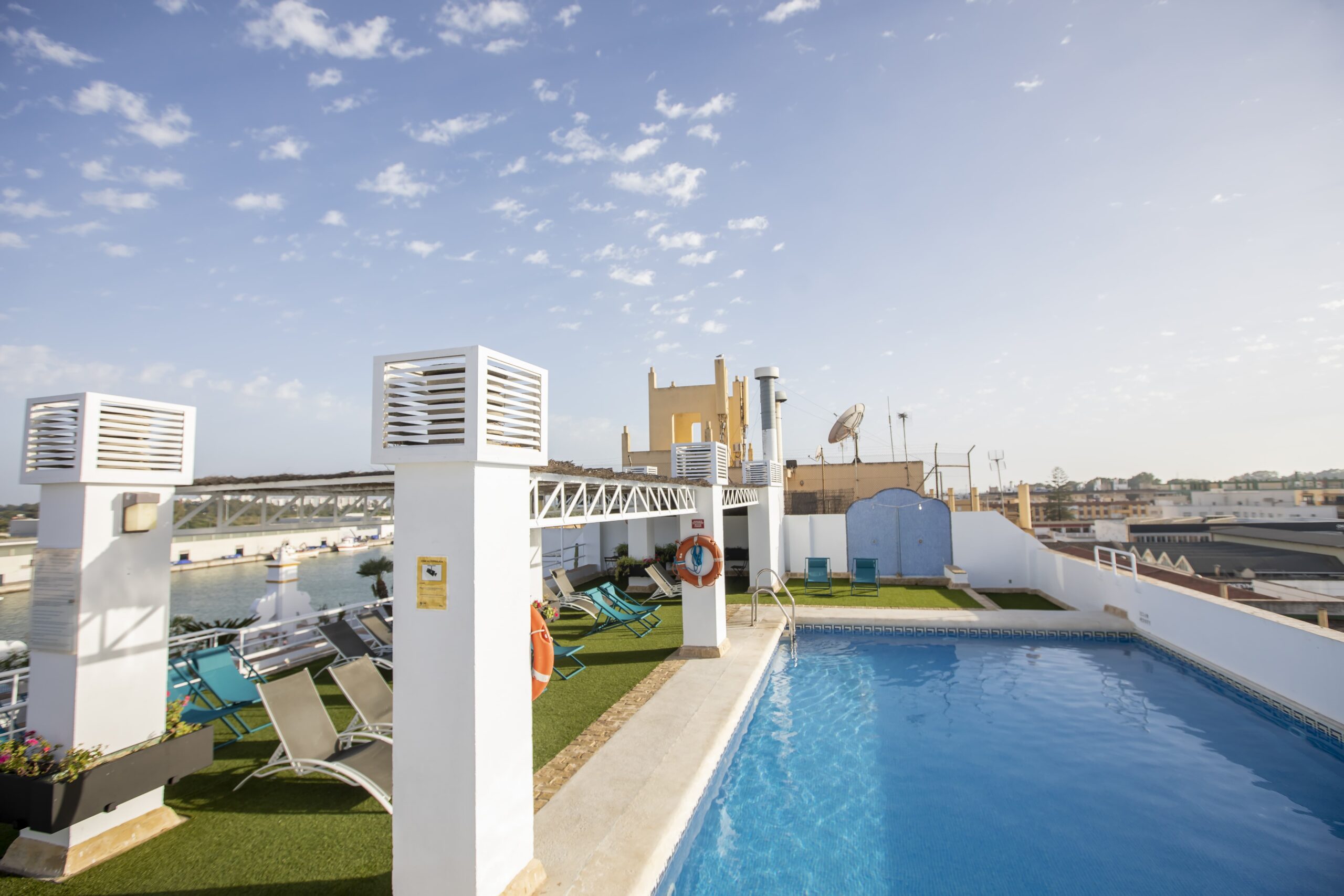 MAZABI vende tres activos hoteleros en Madrid, Sevilla y El Puerto de Santa María por más de 54 millones de euros
