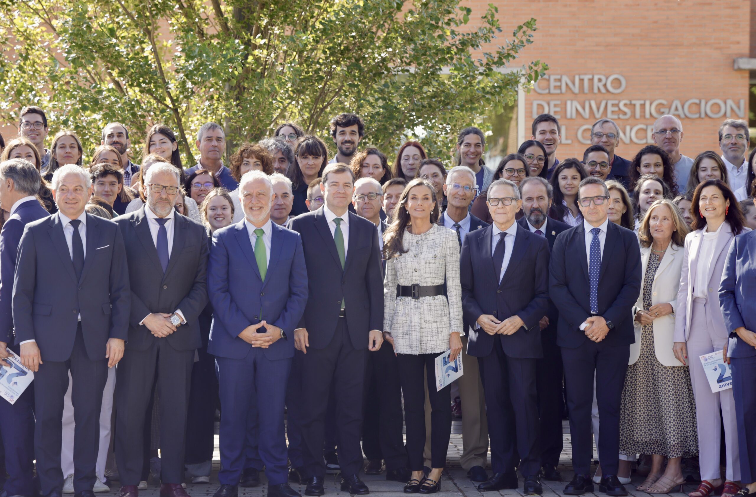 La Reina apela a la «inversión, investigación y tecnología» en la lucha contra el cáncer