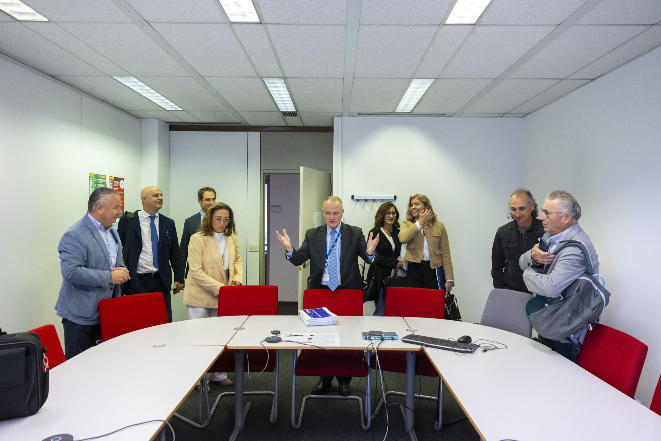 Junta y OPAS rechazan en Bruselas la «inadmisible» PAC y piden el reconocimiento del agricultor profesional