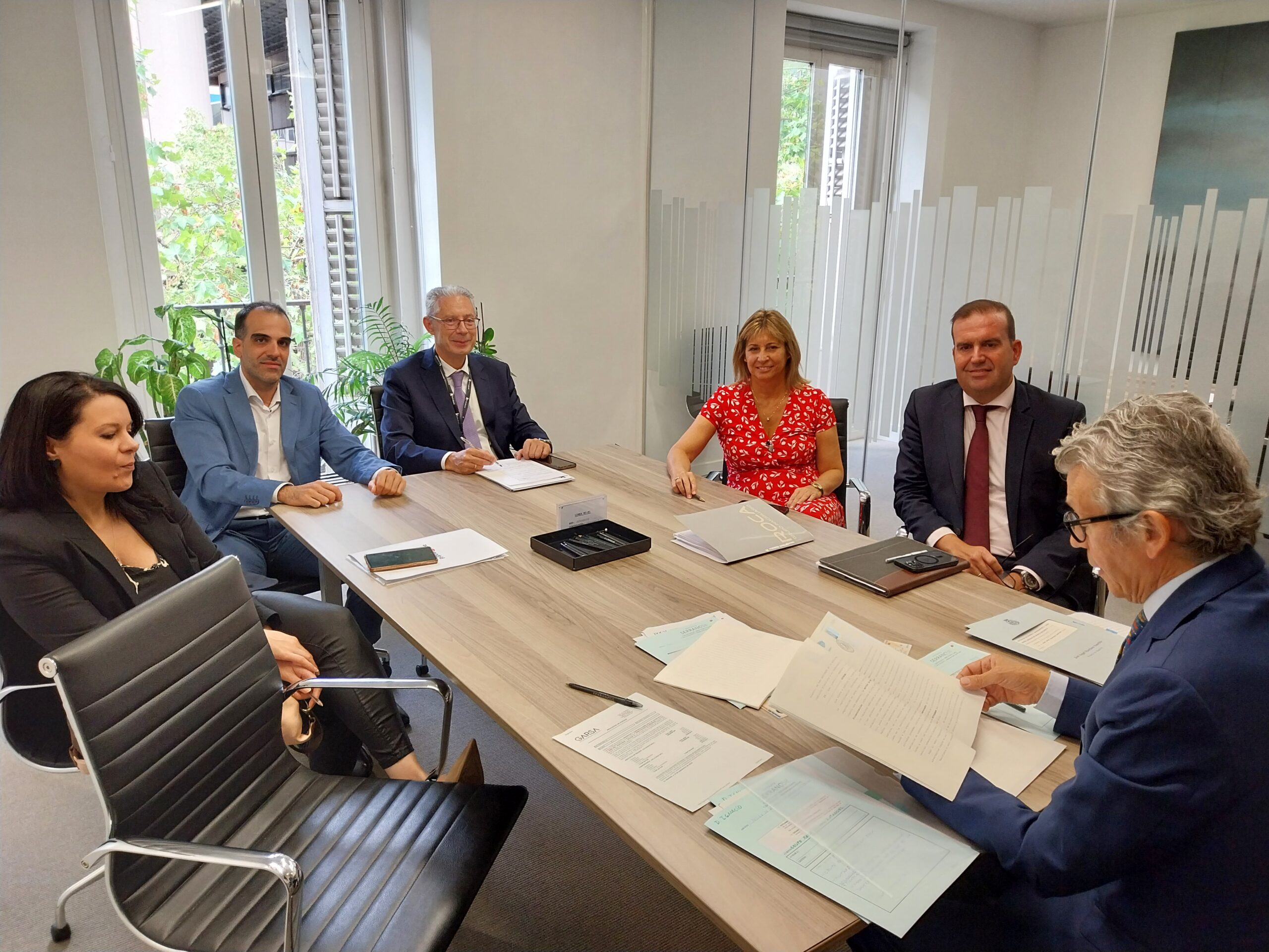 Avalmadrid, Kutxabank y Grupo Inmobiliario Roca firman una operación para el desarrollo de vivienda protegida en Arganda del Rey