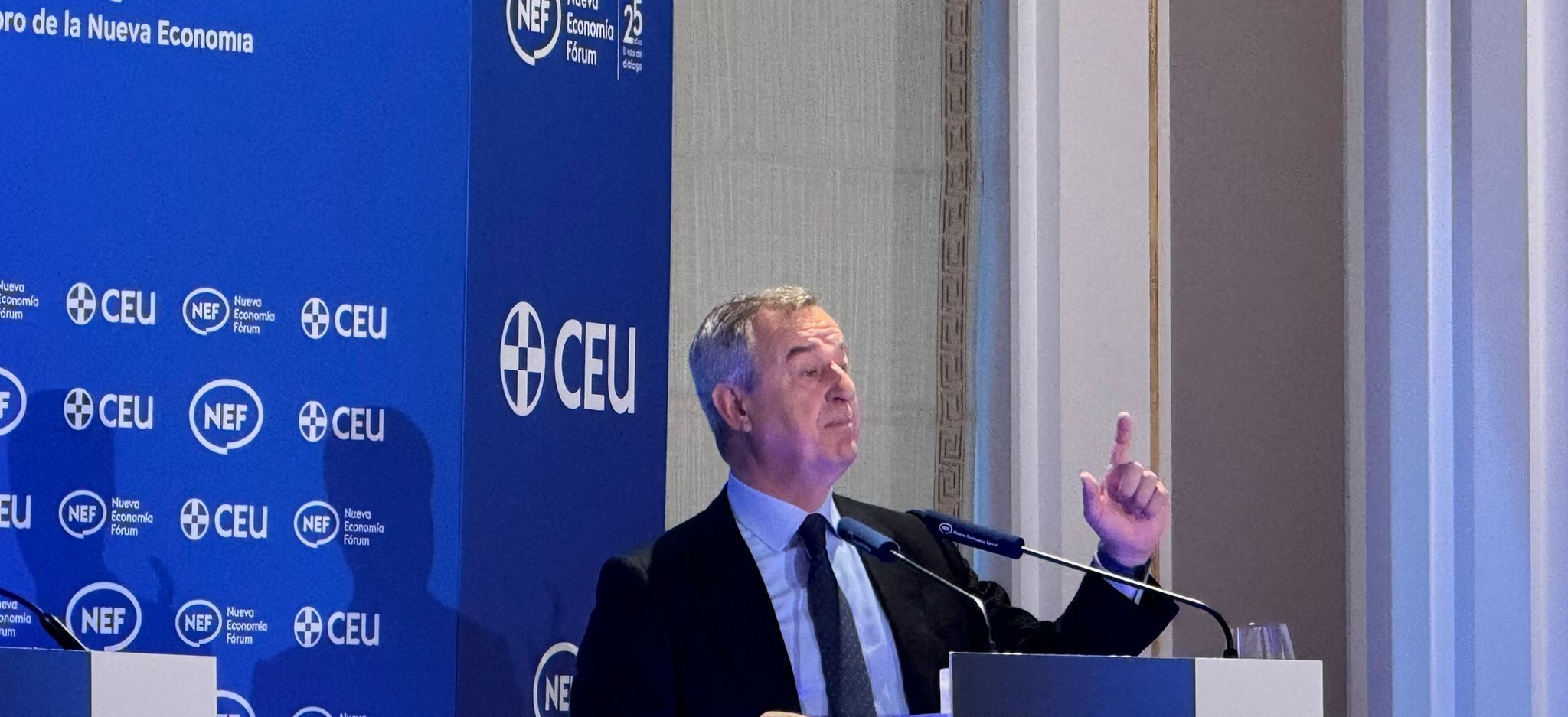 El Sabadell pide al BBVA un compromiso por escrito de que no va a mejorar la opa