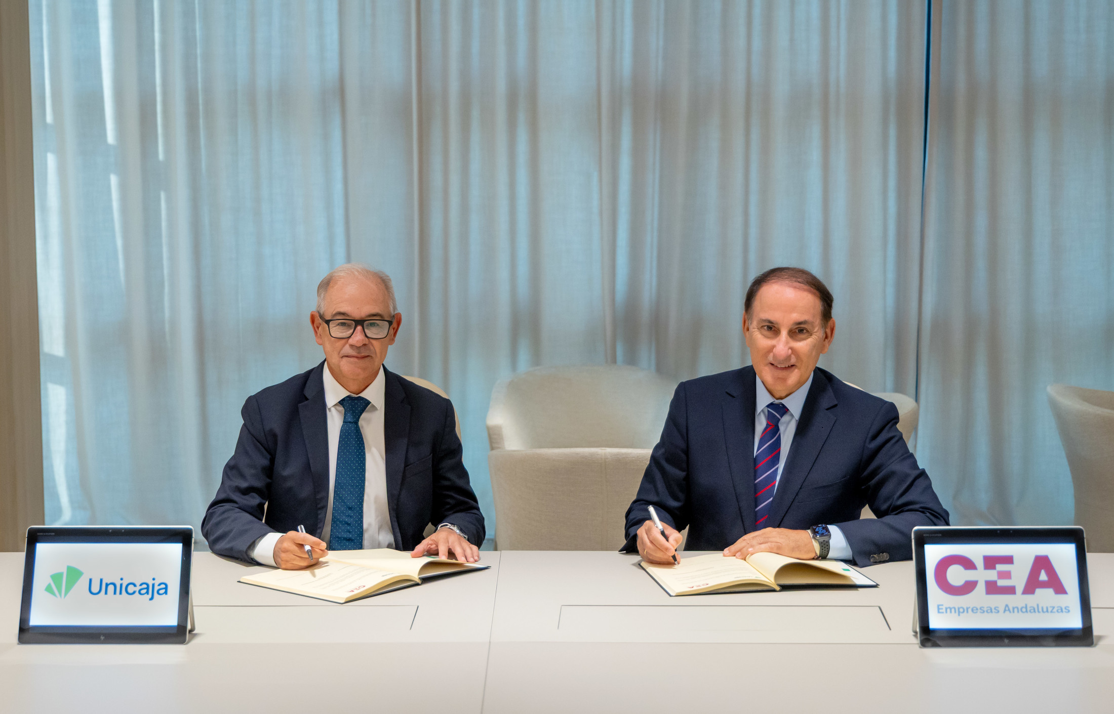 Unicaja renueva con la CEA la línea de financiación de 1.000 millones para las empresas andaluzas