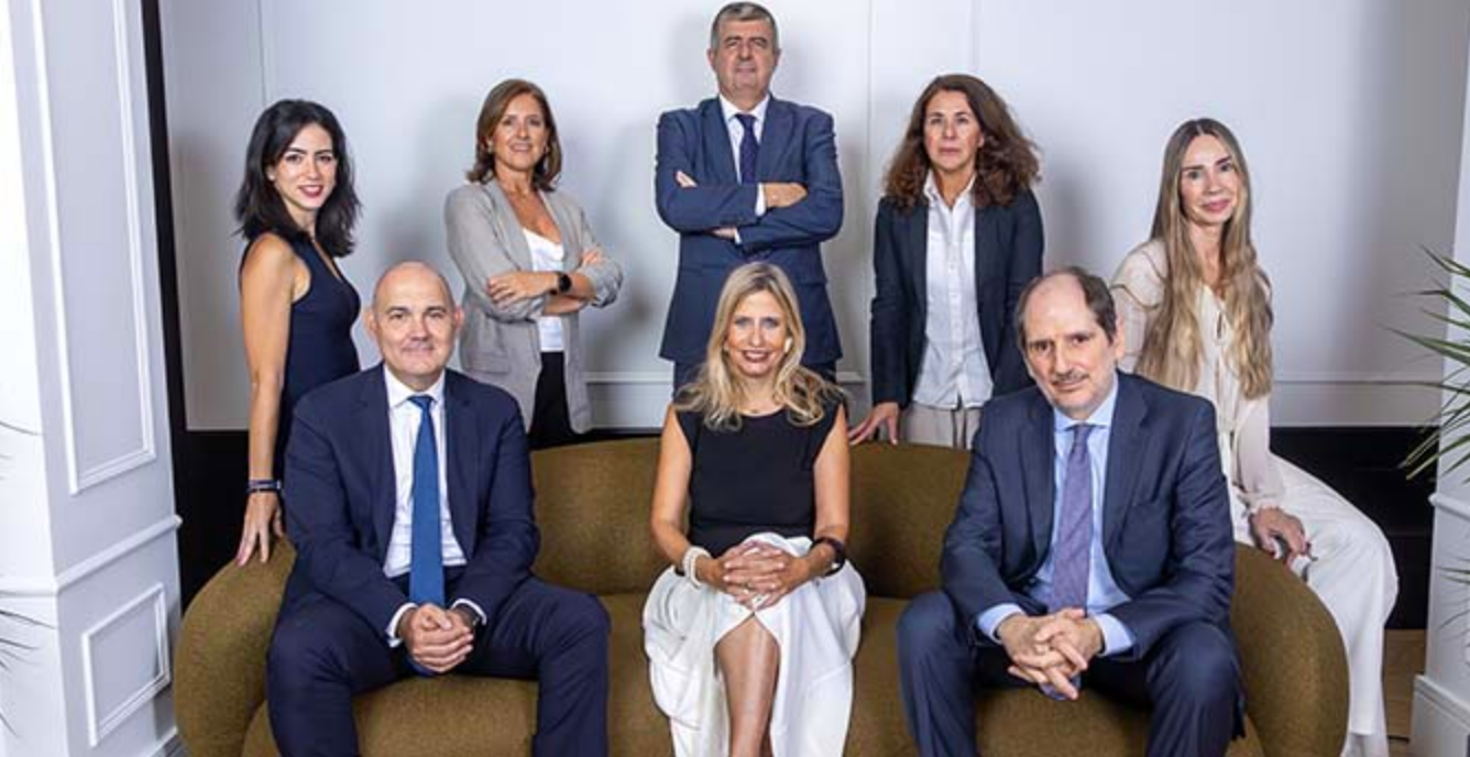El Instituto Español de Analistas renueva su cúpula en el año de su 60º aniversario