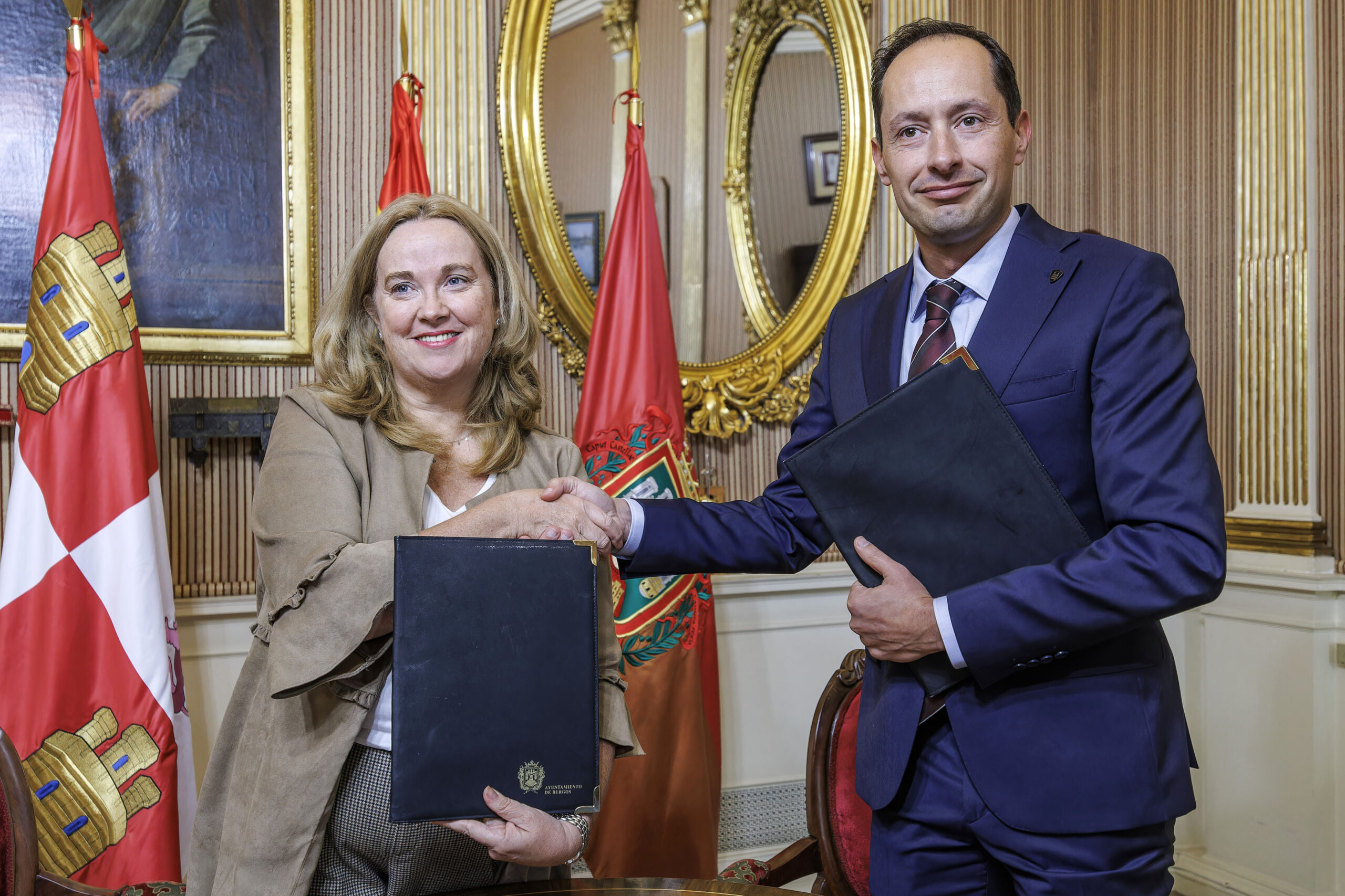 El Ayuntamiento de Burgos aporta 600.000 euros para ‘encarrilar’ el transporte de mercancías con Valencia