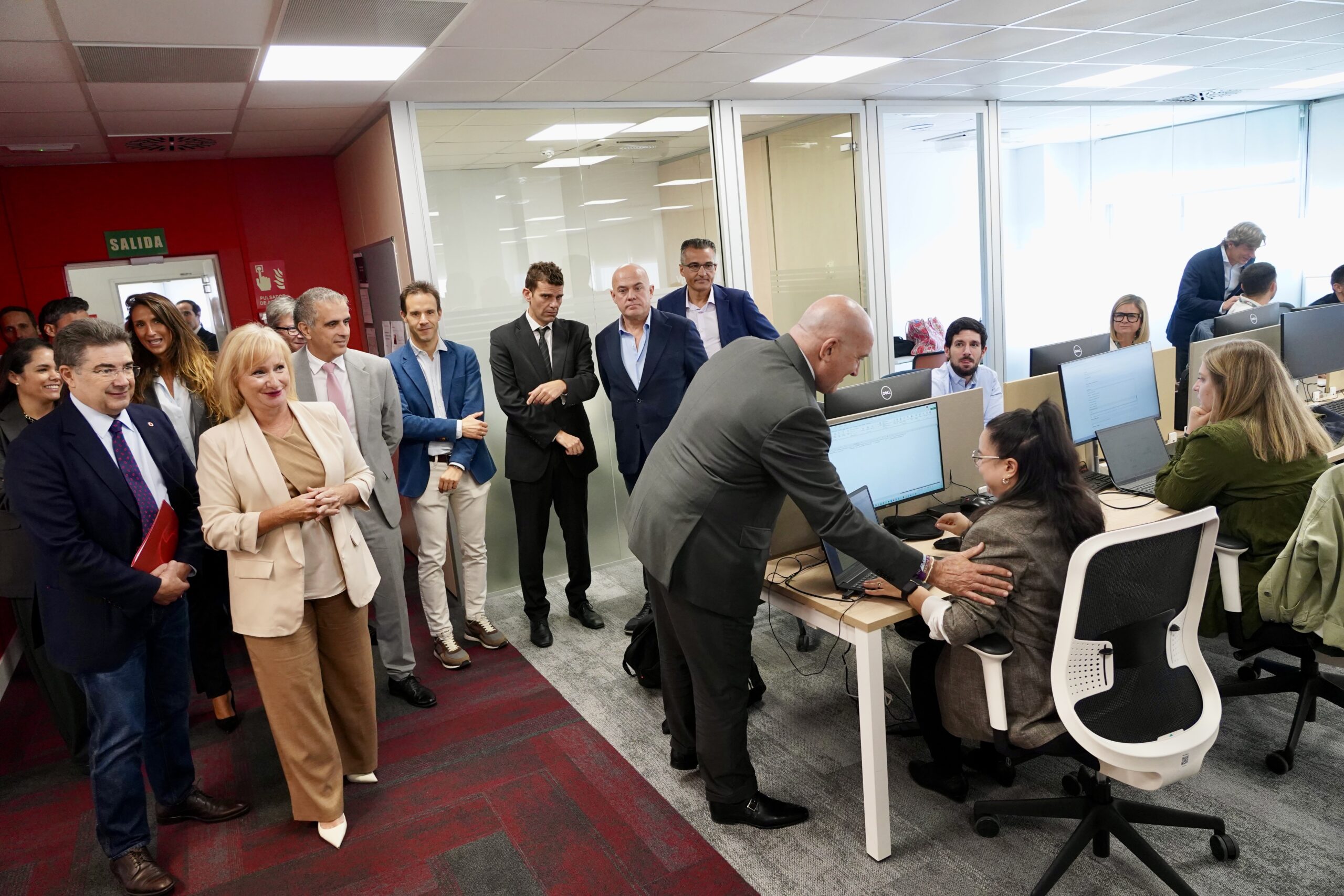 Vodafone ‘llama’ a 400 empleos tras invertir siete millones en su centro de atención comercial de Valladolid