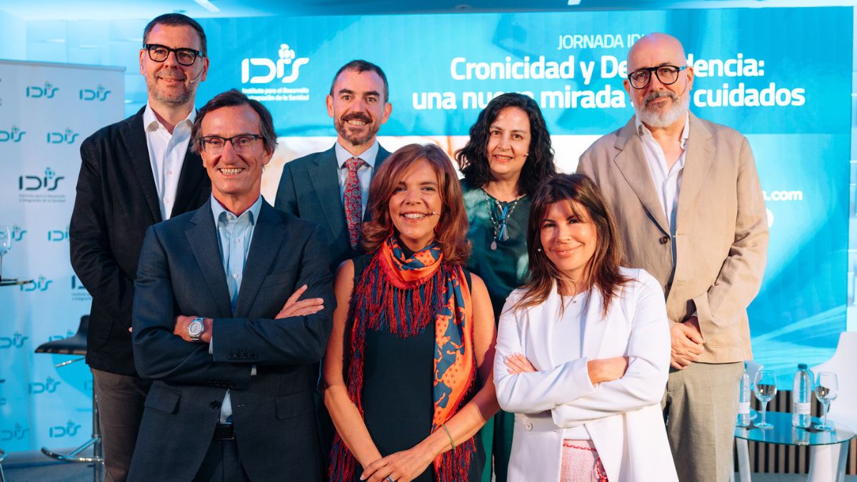 La Fundación IDIS presenta dos informes que revelan la baja visibilidad del sector sociosanitario y la necesidad de reforzar la atención sanitaria en las residencias