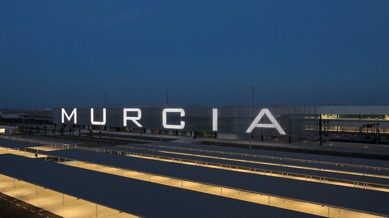 La Región de Murcia, condenada a pagar 143 millones a Sacyr y sus socios por el aeropuerto
