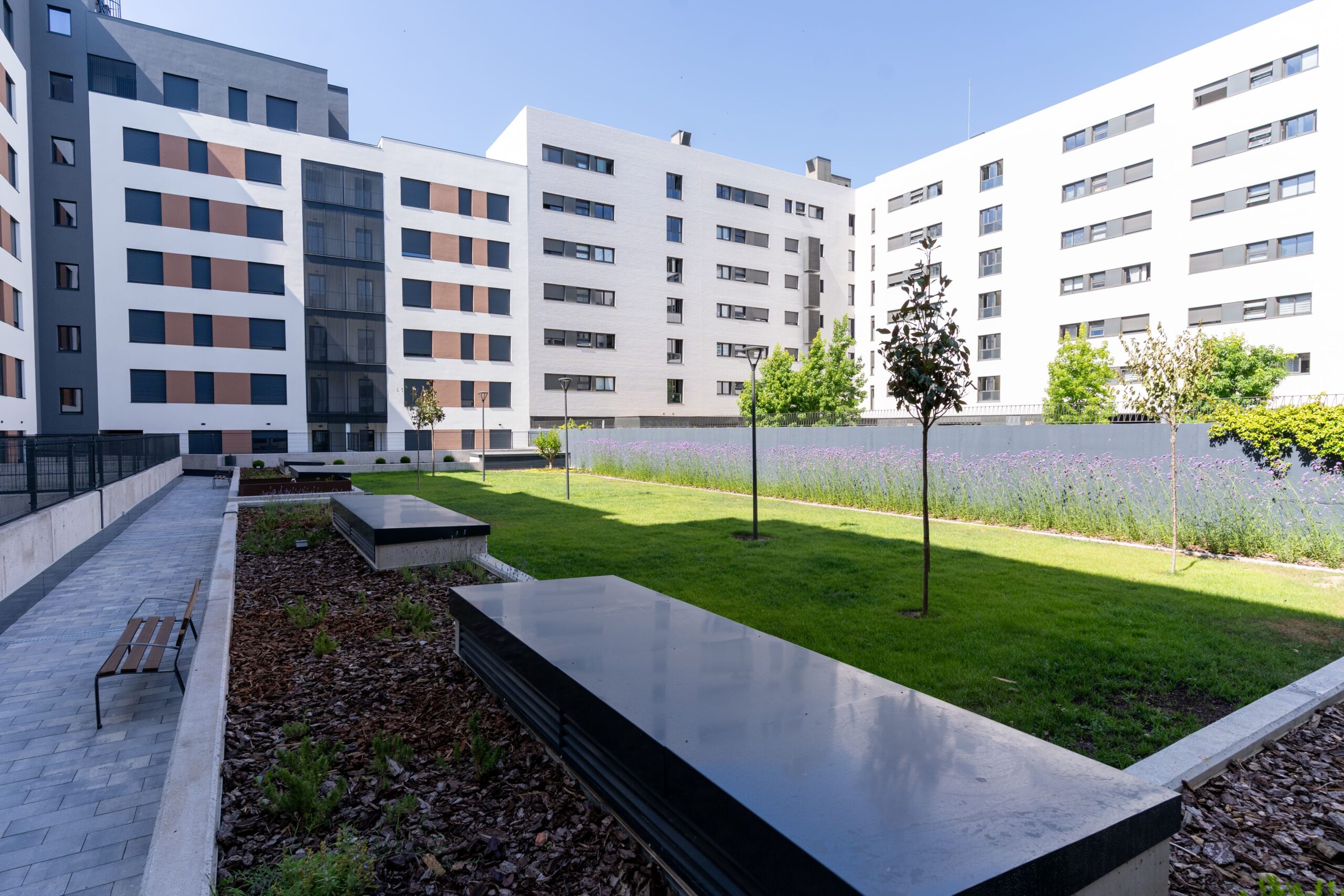 Alkira Living contribuye al alquiler asequible en Madrid añadiendo a su cartera dos promociones